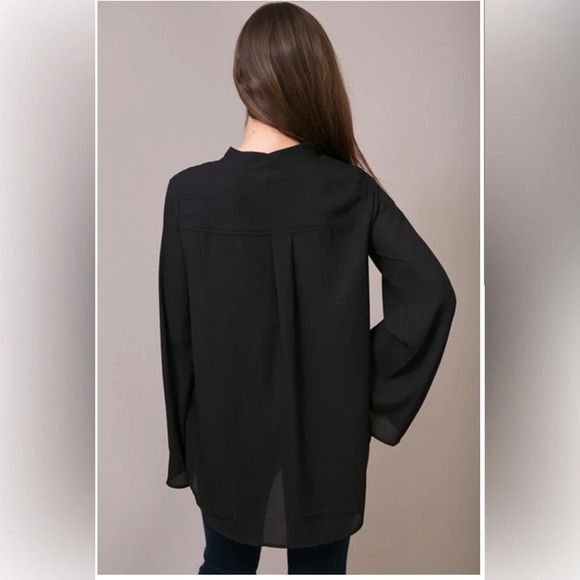 βοΈSHOW ME YOUR MUMU Taylor Tie Front Tunic 2 for $22 βοΈ - Picture 2 of 8